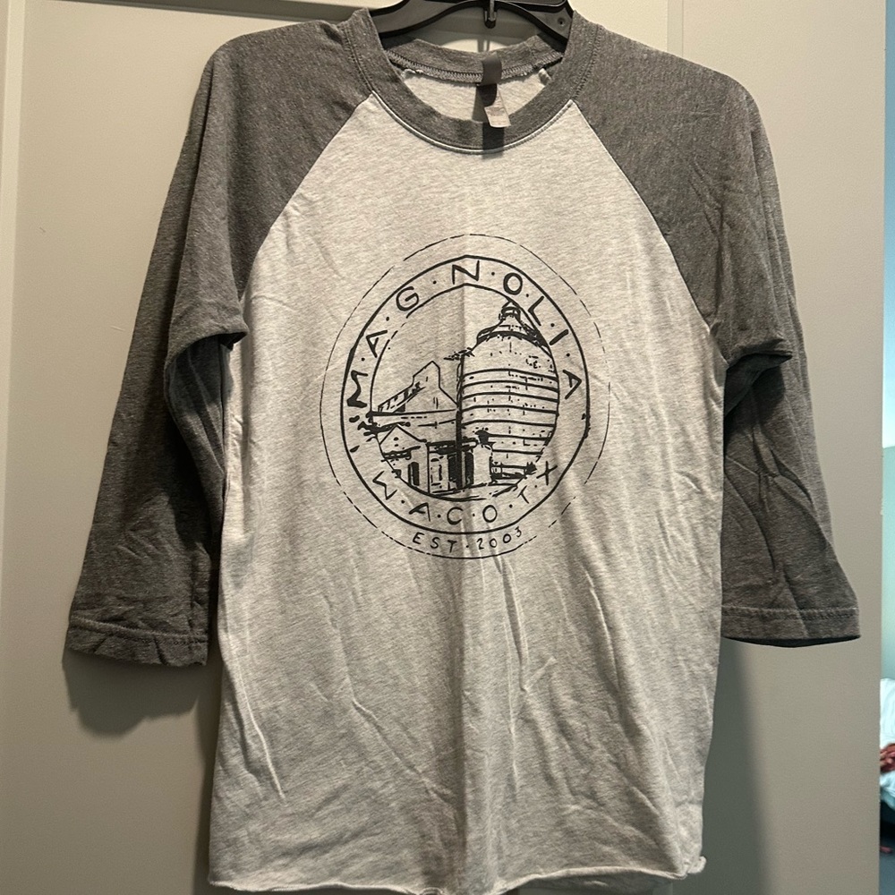 Magnolia tshirt
